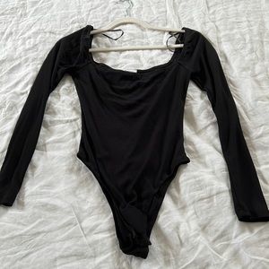 Princess Polly ribbed black bodysuit. Square neck bodysuit. Long sleeve.
